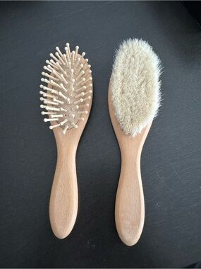 Natural Wooden Baby Hair Brush and Comb Set in Beige